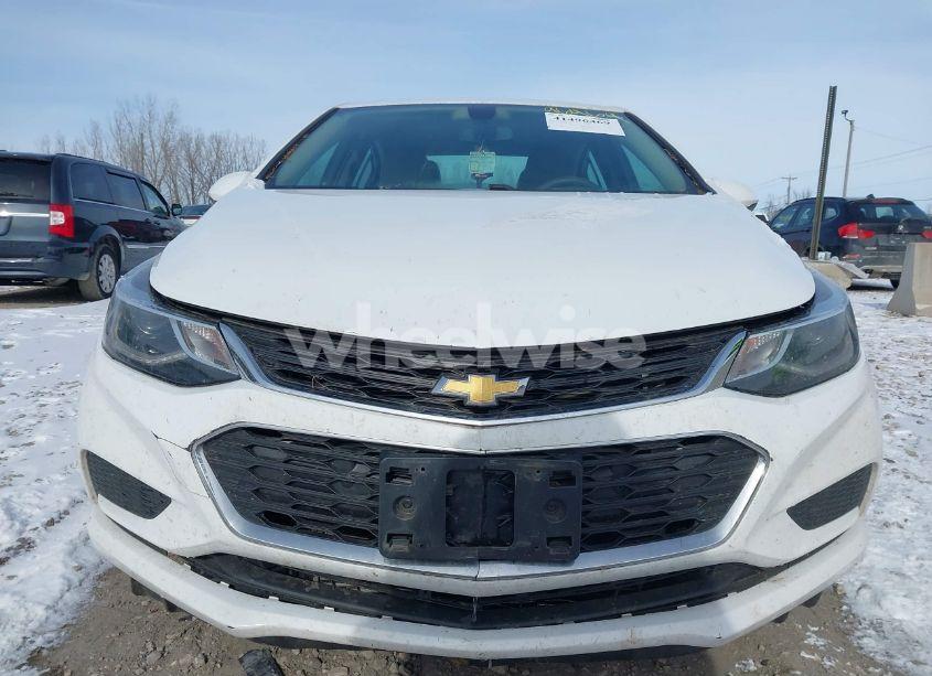 Photo 6 of 2017 Chevrolet Cruze LT AUTO (VIN 1G1BE5SM5H7171345)