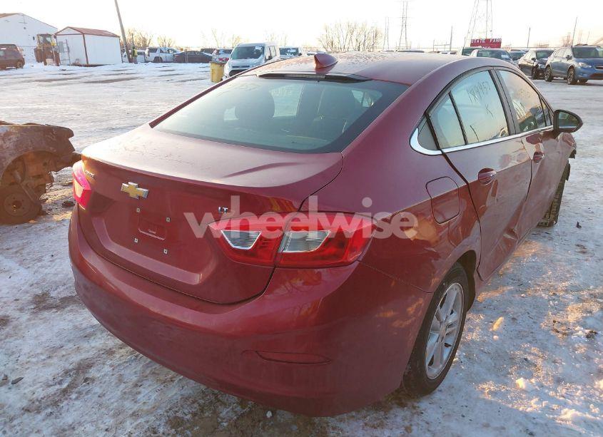 Photo 4 of 2017 Chevrolet Cruze LT AUTO (VIN 1G1BE5SM5H7189957)