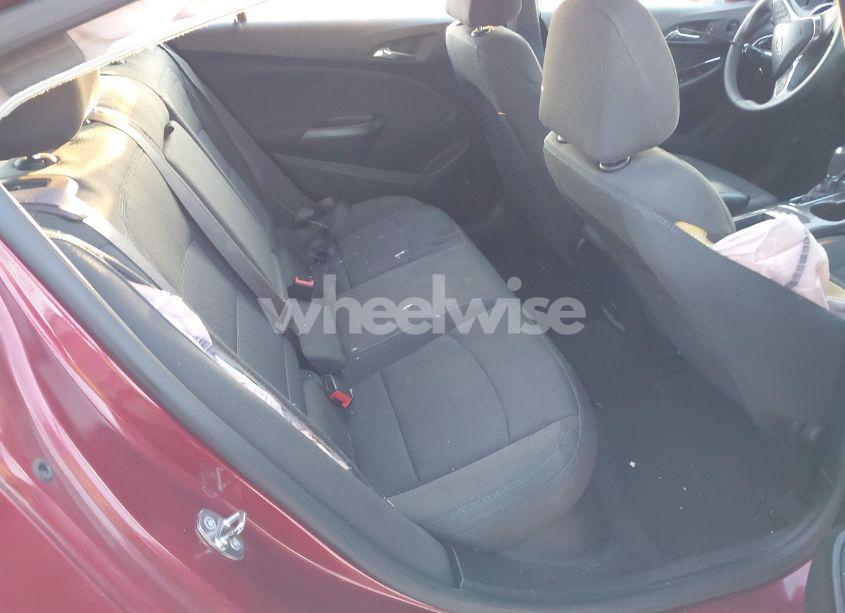 Photo 8 of 2017 Chevrolet Cruze LT AUTO (VIN 1G1BE5SM5H7189957)