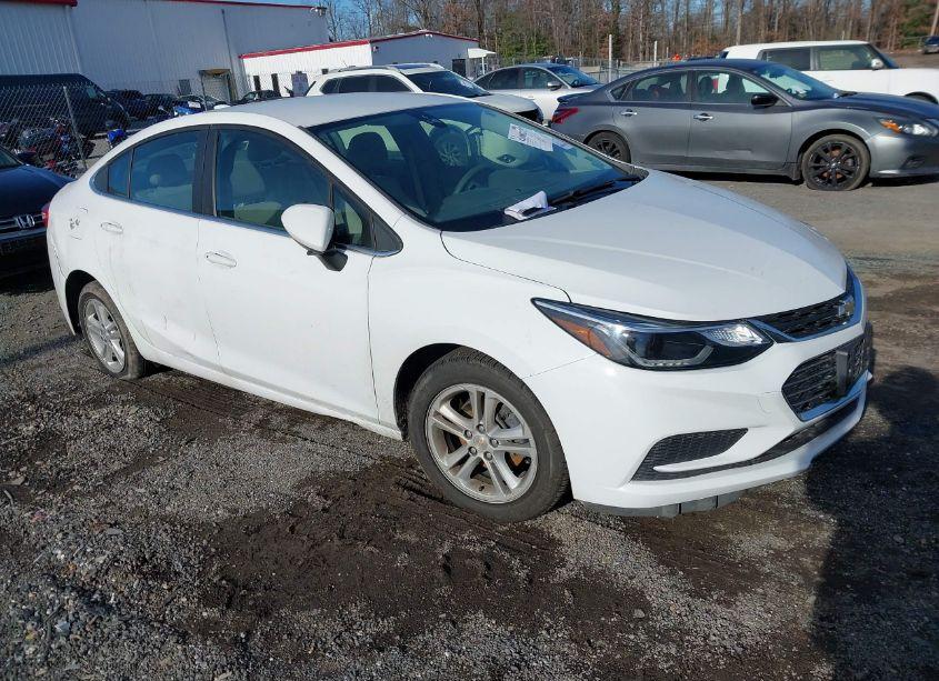 2017 Chevrolet Cruze LT AUTO (VIN 1G1BE5SM5H7194365) main photo