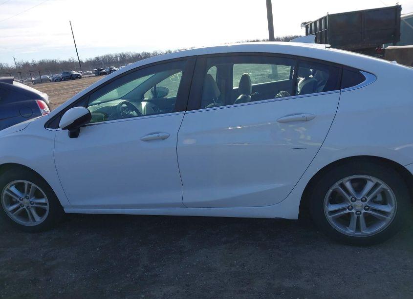 Photo 13 of 2017 Chevrolet Cruze LT AUTO (VIN 1G1BE5SM5H7194365)