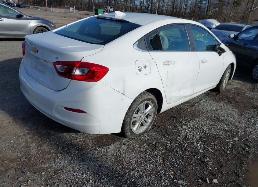 Photo 4 of 2017 Chevrolet Cruze LT AUTO (VIN 1G1BE5SM5H7194365)
