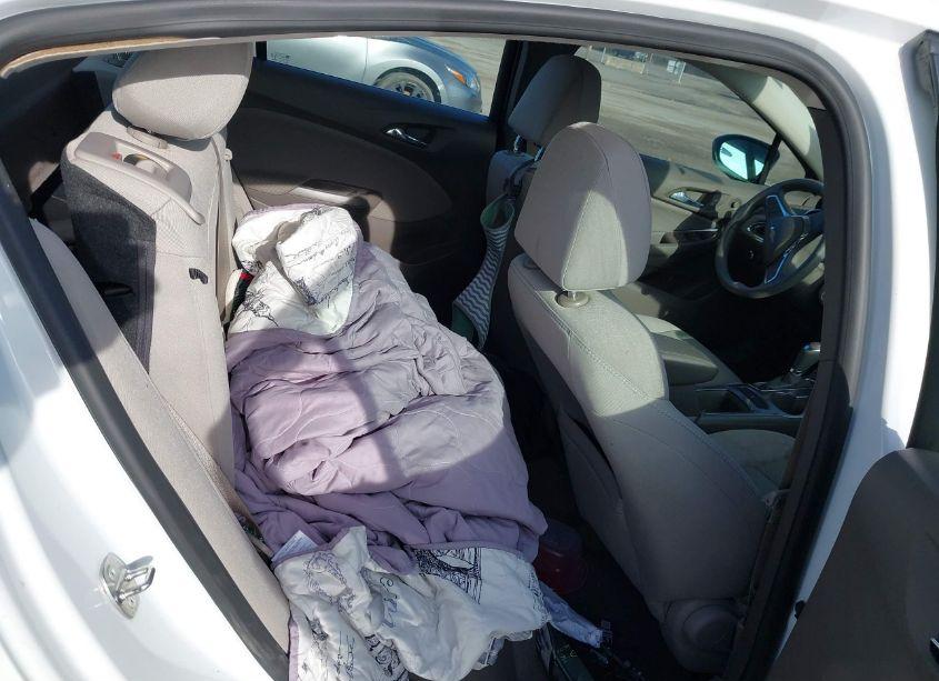 Photo 8 of 2017 Chevrolet Cruze LT AUTO (VIN 1G1BE5SM5H7194365)