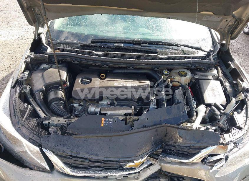 Photo 10 of 2017 Chevrolet Cruze LT AUTO (VIN 1G1BE5SM5H7200634)