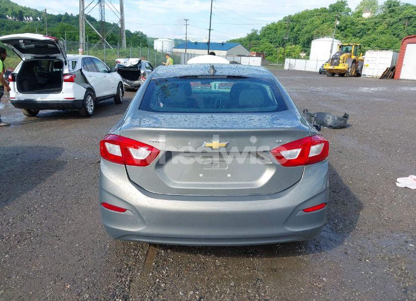 Photo 16 of 2017 Chevrolet Cruze LT AUTO (VIN 1G1BE5SM5H7200634)