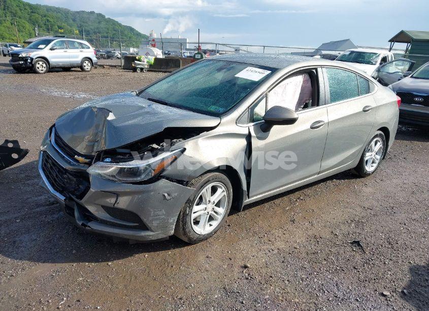 Photo 2 of 2017 Chevrolet Cruze LT AUTO (VIN 1G1BE5SM5H7200634)