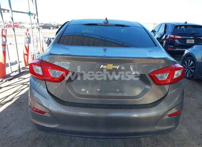 Photo 16 of 2017 Chevrolet Cruze LT AUTO (VIN 1G1BE5SM5H7209088)