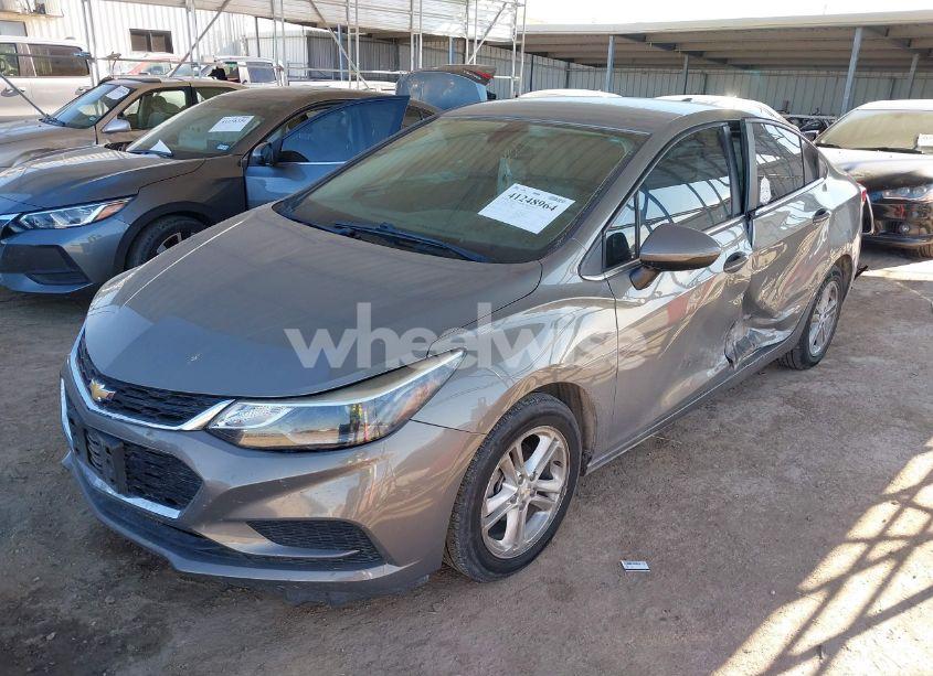Photo 2 of 2017 Chevrolet Cruze LT AUTO (VIN 1G1BE5SM5H7209088)