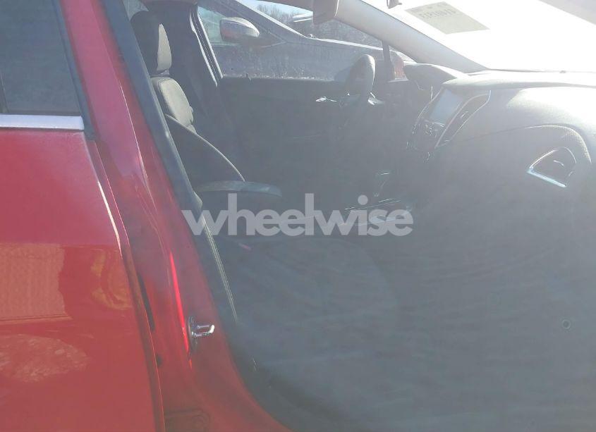 Photo 5 of 2017 Chevrolet Cruze LT AUTO (VIN 1G1BE5SM5H7209897)