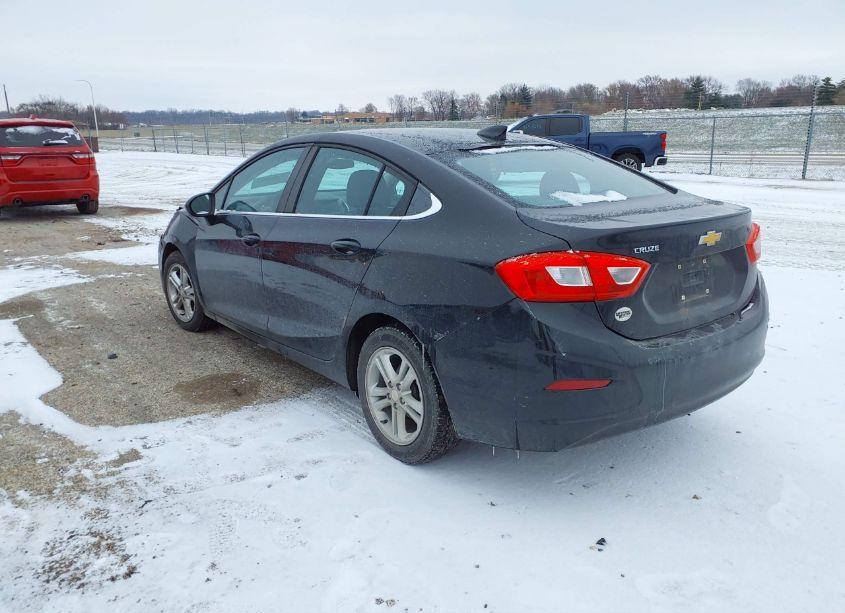 Photo 3 of 2017 Chevrolet Cruze LT AUTO (VIN 1G1BE5SM5H7213271)