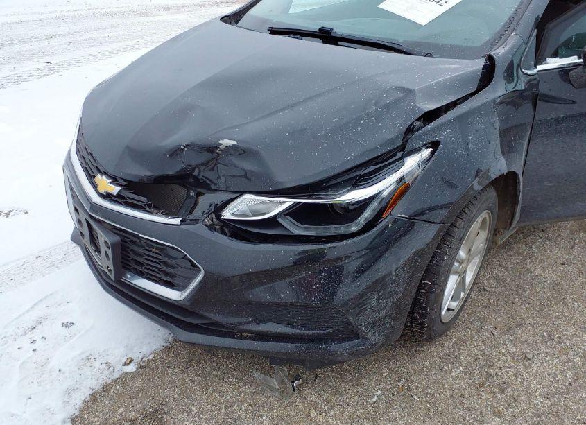 Photo 6 of 2017 Chevrolet Cruze LT AUTO (VIN 1G1BE5SM5H7213271)