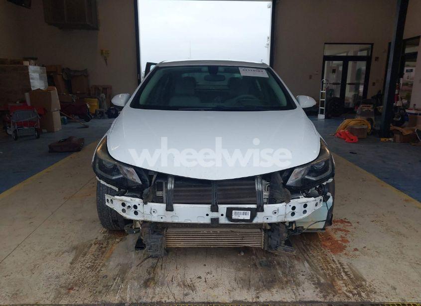 Photo 12 of 2017 Chevrolet Cruze LT AUTO (VIN 1G1BE5SM5H7215831)