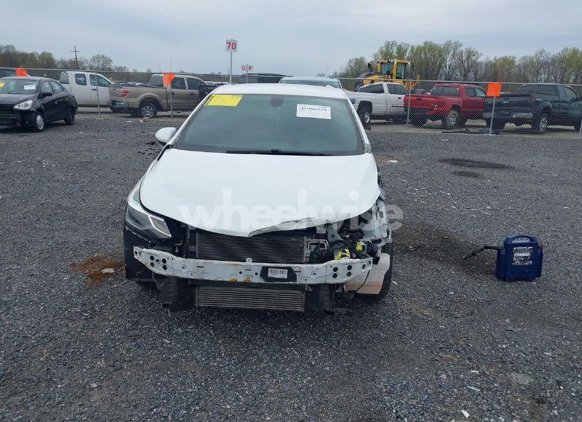 Photo 12 of 2017 Chevrolet Cruze LT AUTO (VIN 1G1BE5SM5H7221466)