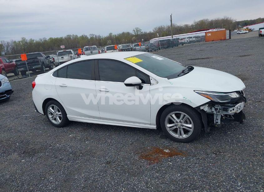 Photo 13 of 2017 Chevrolet Cruze LT AUTO (VIN 1G1BE5SM5H7221466)