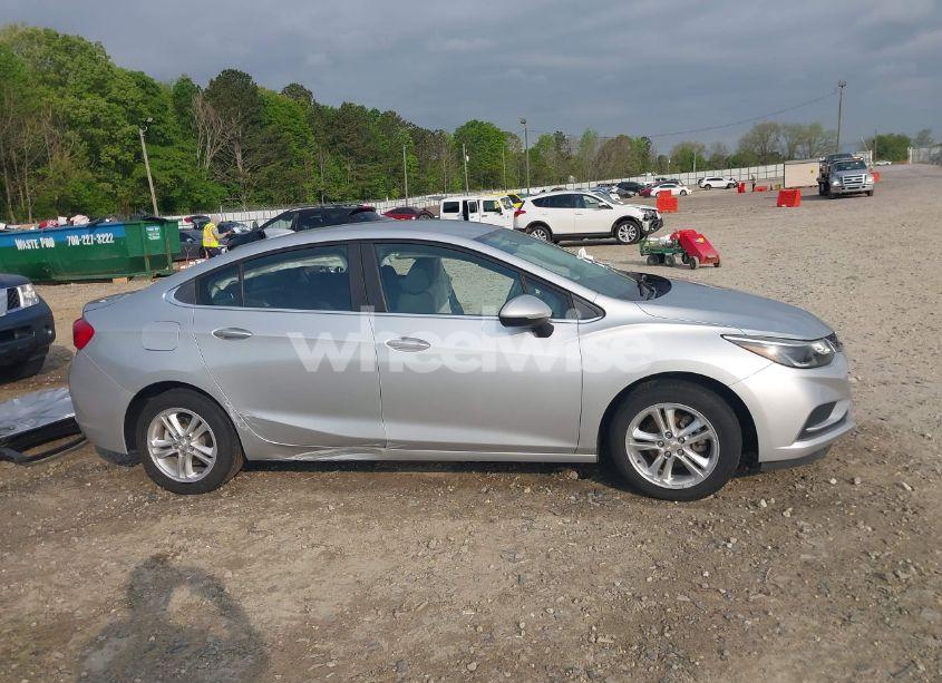 Photo 14 of 2017 Chevrolet Cruze LT AUTO (VIN 1G1BE5SM5H7222911)