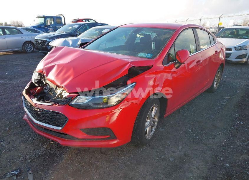 Photo 2 of 2017 Chevrolet Cruze LT AUTO (VIN 1G1BE5SM5H7262194)