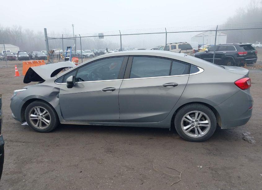 Photo 14 of 2017 Chevrolet Cruze LT AUTO (VIN 1G1BE5SM5H7271817)