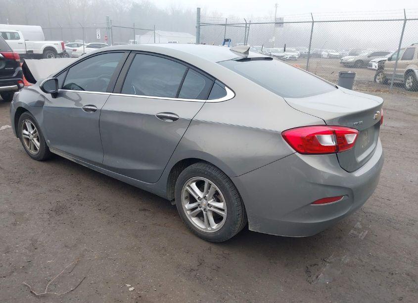 Photo 3 of 2017 Chevrolet Cruze LT AUTO (VIN 1G1BE5SM5H7271817)