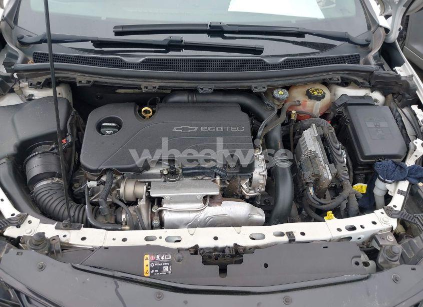 Photo 10 of 2018 Chevrolet Cruze LT AUTO (VIN 1G1BE5SM5J7105111)