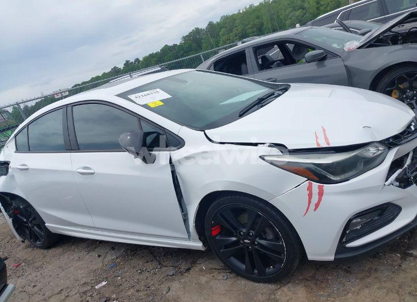 Photo 13 of 2018 Chevrolet Cruze LT AUTO (VIN 1G1BE5SM5J7105111)