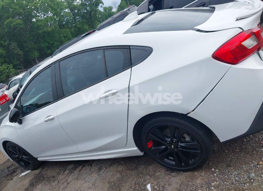 Photo 14 of 2018 Chevrolet Cruze LT AUTO (VIN 1G1BE5SM5J7105111)