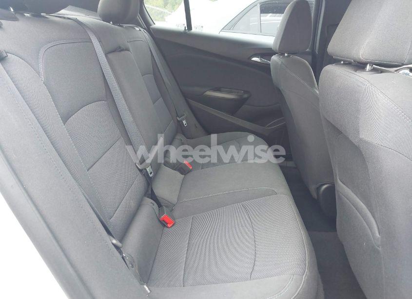 Photo 8 of 2018 Chevrolet Cruze LT AUTO (VIN 1G1BE5SM5J7105111)