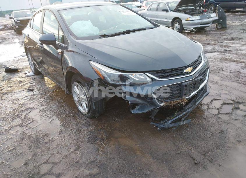 Photo 6 of 2018 Chevrolet Cruze LT AUTO (VIN 1G1BE5SM5J7118540)