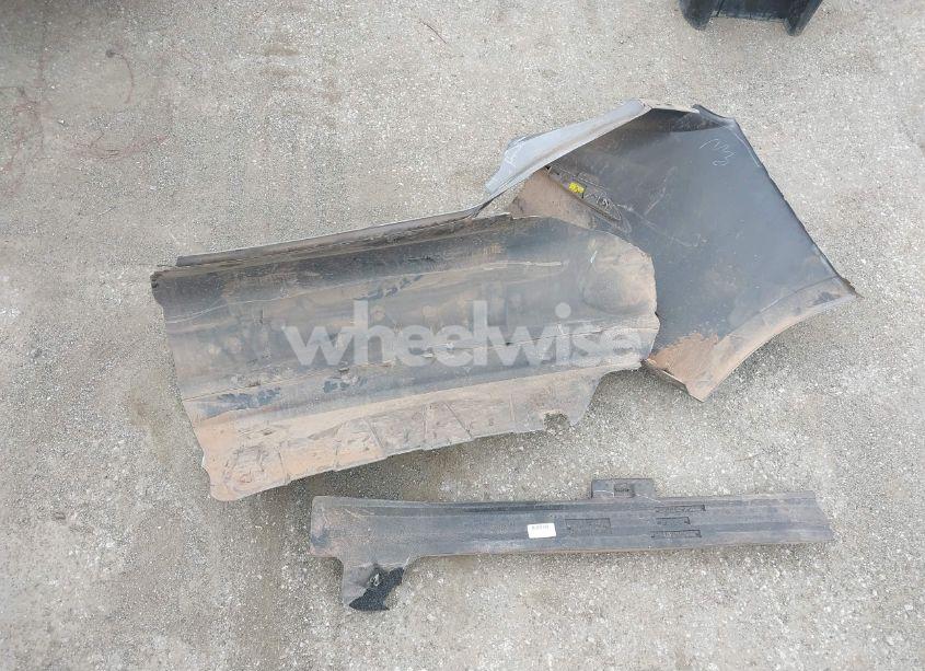 Photo 12 of 2018 Chevrolet Cruze LT AUTO (VIN 1G1BE5SM5J7119669)