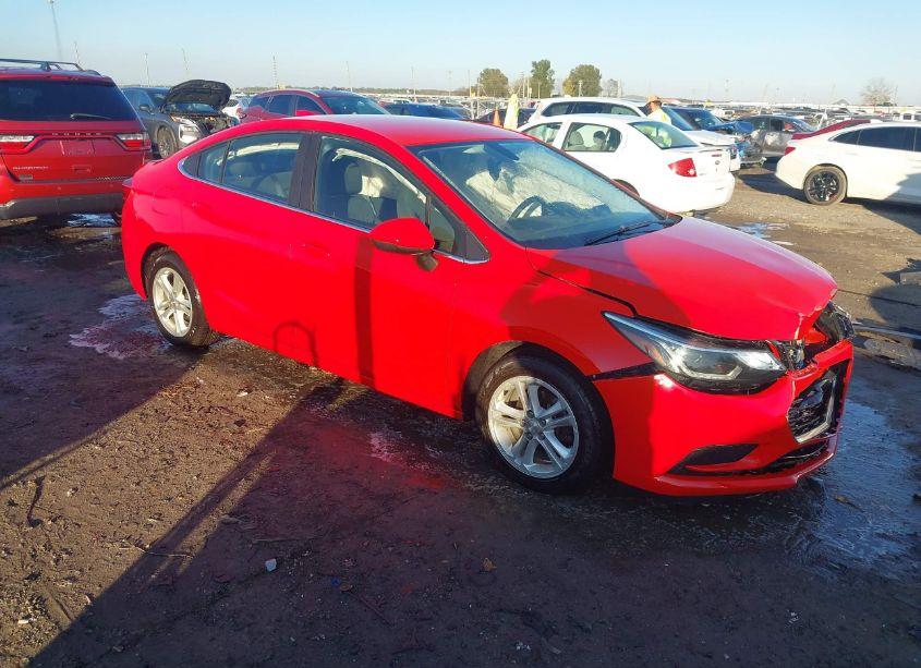 2018 Chevrolet Cruze LT AUTO (VIN 1G1BE5SM5J7137654) main photo
