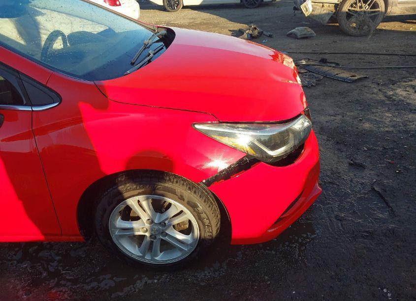 Photo 17 of 2018 Chevrolet Cruze LT AUTO (VIN 1G1BE5SM5J7137654)