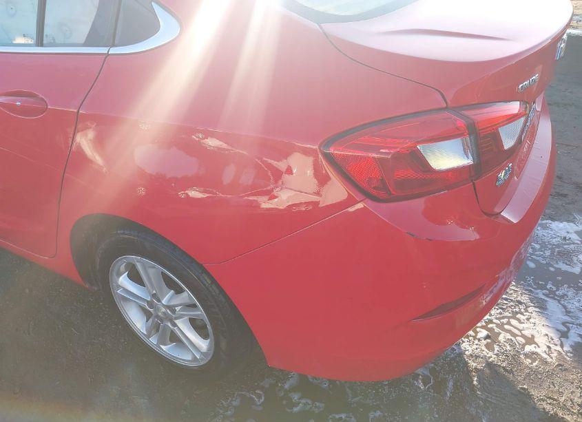 Photo 19 of 2018 Chevrolet Cruze LT AUTO (VIN 1G1BE5SM5J7137654)