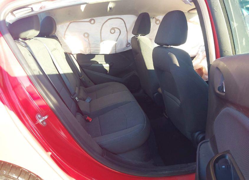 Photo 8 of 2018 Chevrolet Cruze LT AUTO (VIN 1G1BE5SM5J7137654)