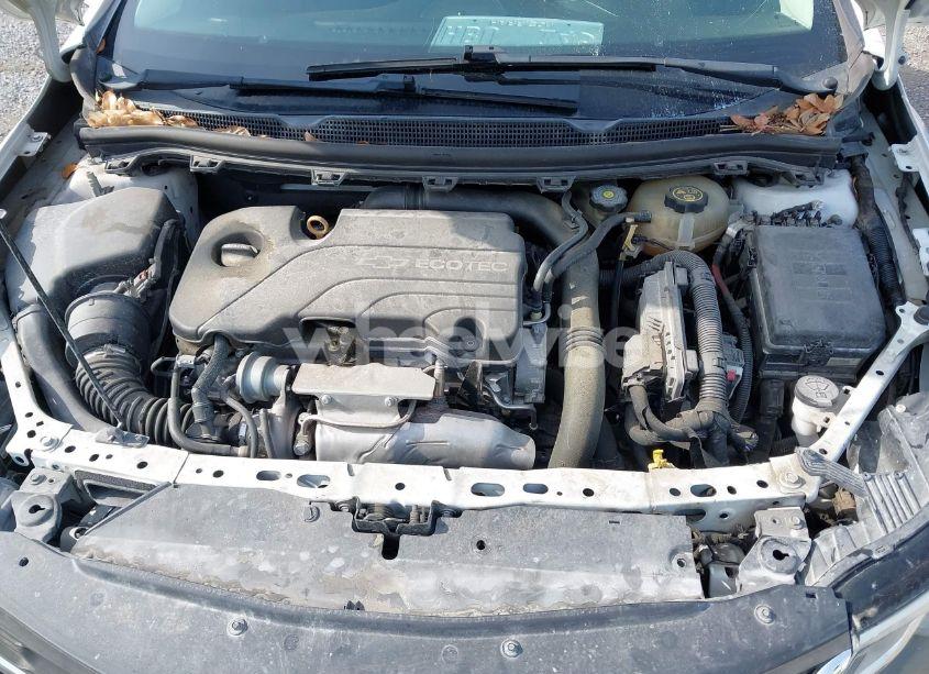 Photo 10 of 2018 Chevrolet Cruze LT AUTO (VIN 1G1BE5SM5J7141333)