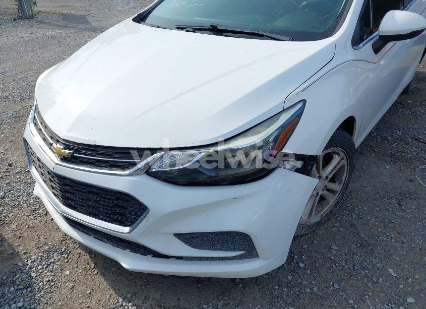 Photo 6 of 2018 Chevrolet Cruze LT AUTO (VIN 1G1BE5SM5J7141333)