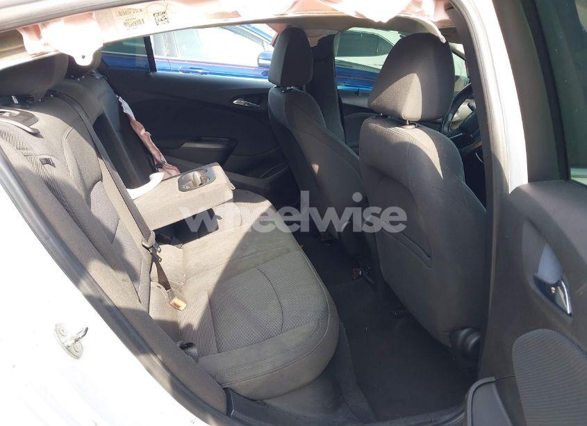 Photo 8 of 2018 Chevrolet Cruze LT AUTO (VIN 1G1BE5SM5J7141333)