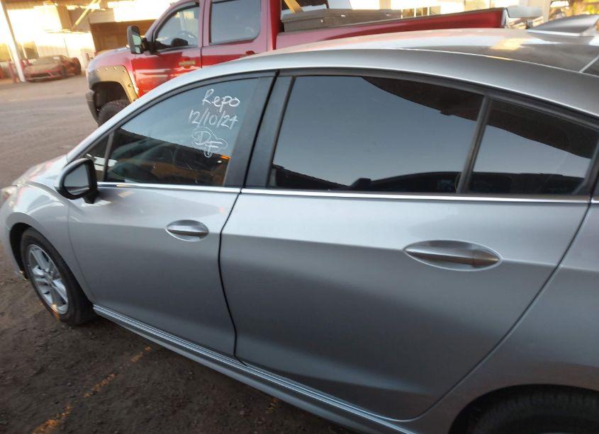 Photo 14 of 2018 Chevrolet Cruze LT AUTO (VIN 1G1BE5SM5J7149075)