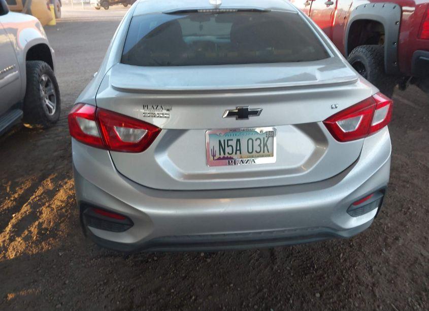 Photo 16 of 2018 Chevrolet Cruze LT AUTO (VIN 1G1BE5SM5J7149075)