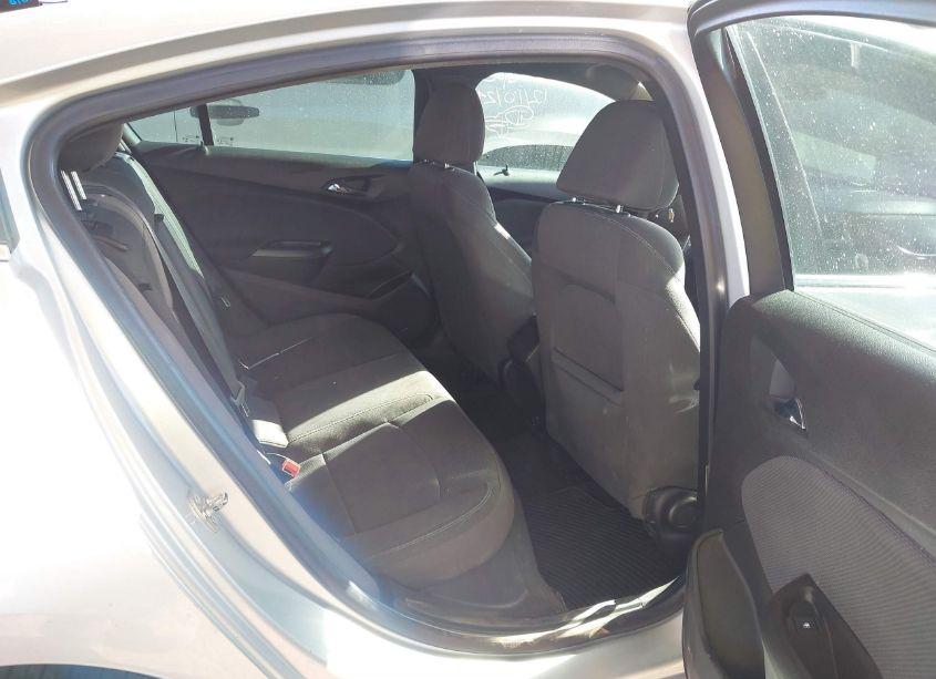 Photo 8 of 2018 Chevrolet Cruze LT AUTO (VIN 1G1BE5SM5J7149075)