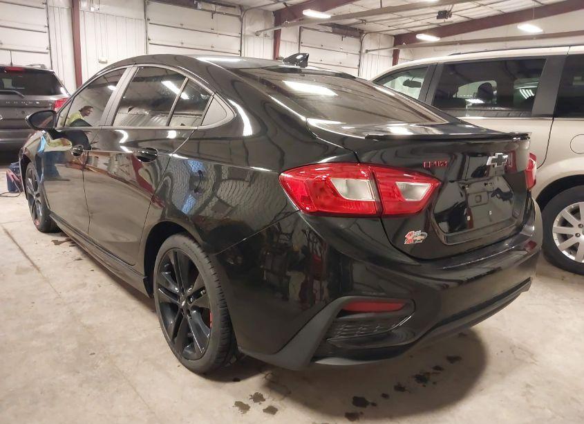 Photo 3 of 2018 Chevrolet Cruze LT AUTO (VIN 1G1BE5SM5J7157564)