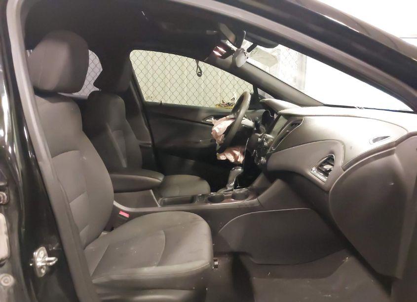 Photo 5 of 2018 Chevrolet Cruze LT AUTO (VIN 1G1BE5SM5J7157564)