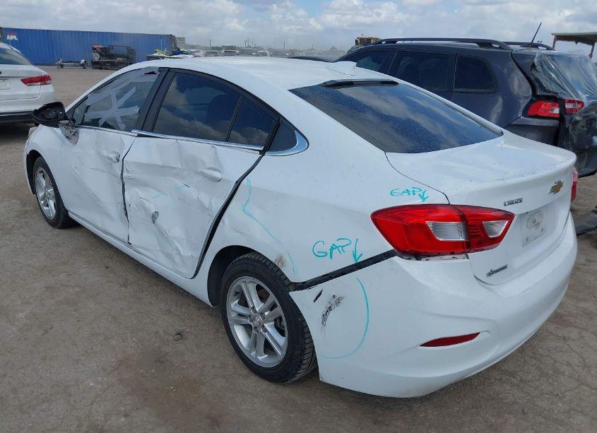 Photo 3 of 2018 Chevrolet Cruze LT AUTO (VIN 1G1BE5SM5J7167365)