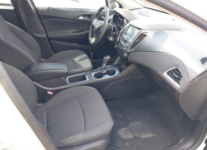 Photo 5 of 2018 Chevrolet Cruze LT AUTO (VIN 1G1BE5SM5J7167365)