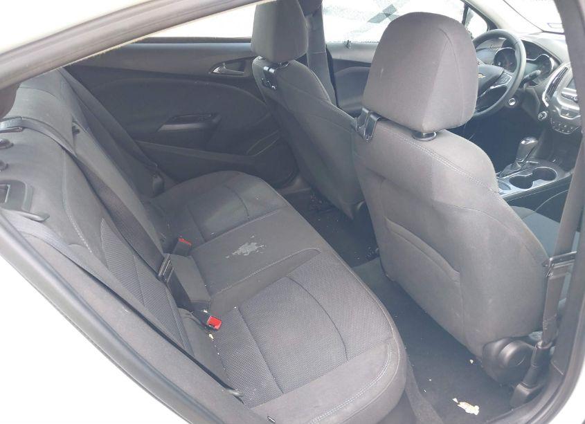 Photo 8 of 2018 Chevrolet Cruze LT AUTO (VIN 1G1BE5SM5J7167365)