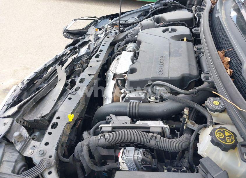 Photo 10 of 2018 Chevrolet Cruze LT AUTO (VIN 1G1BE5SM5J7181573)