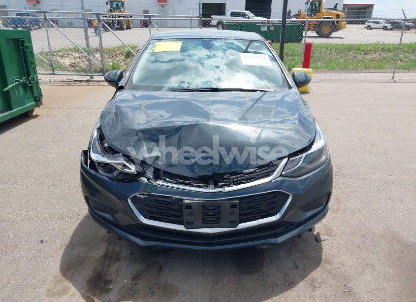 Photo 12 of 2018 Chevrolet Cruze LT AUTO (VIN 1G1BE5SM5J7181573)