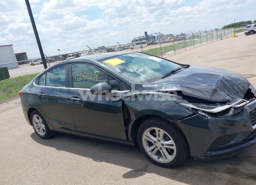 Photo 13 of 2018 Chevrolet Cruze LT AUTO (VIN 1G1BE5SM5J7181573)