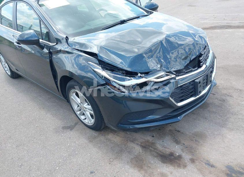 Photo 6 of 2018 Chevrolet Cruze LT AUTO (VIN 1G1BE5SM5J7181573)