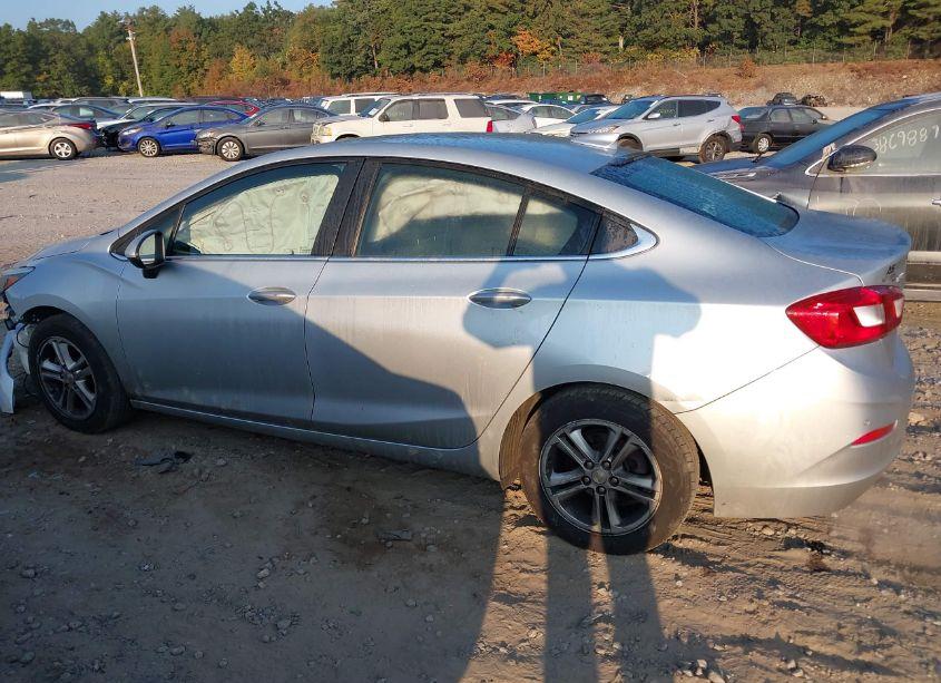 Photo 14 of 2018 Chevrolet Cruze LT AUTO (VIN 1G1BE5SM5J7196445)