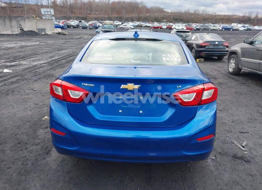 Photo 15 of 2018 Chevrolet Cruze LT AUTO (VIN 1G1BE5SM5J7215866)