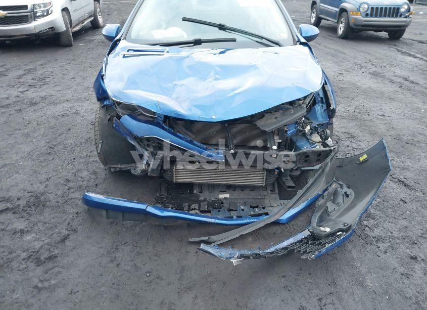 Photo 6 of 2018 Chevrolet Cruze LT AUTO (VIN 1G1BE5SM5J7215866)